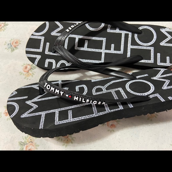 Tommy Hilfiger Sandals - Picture 4 of 4